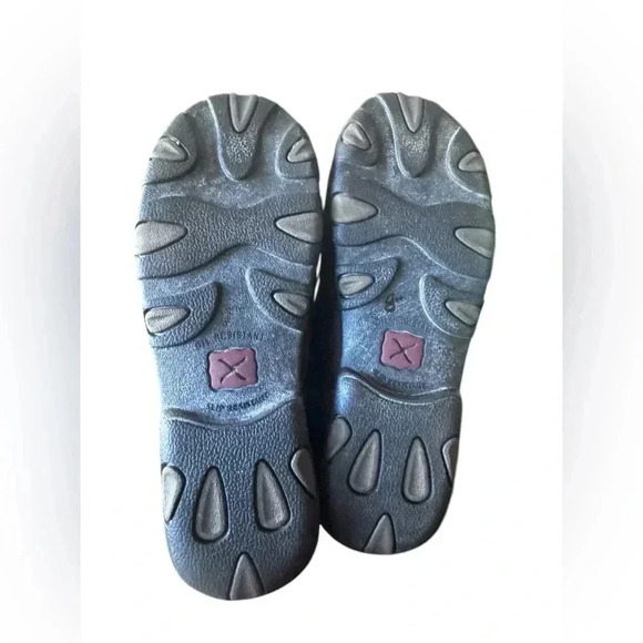 Twisted X WOMEN'S WORK CHUKKA DRIVING MOC
Style: WDMCTM1 - Picture 6 of 15